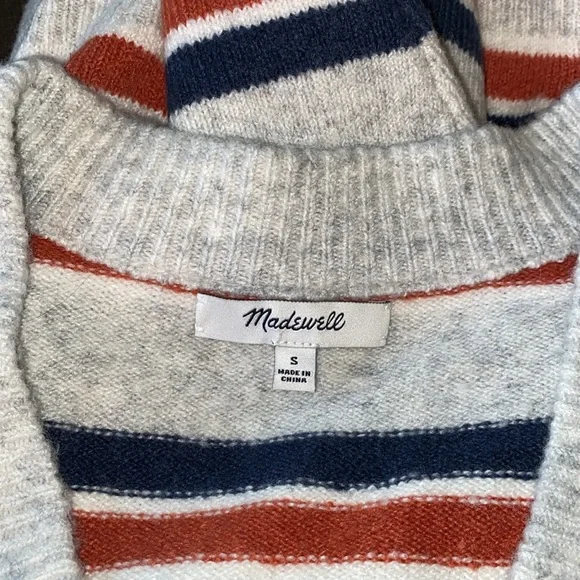 Madewell Wool Blend Marled Gray Striped Cropped V-Neck Sweater - Picture 14 of 16